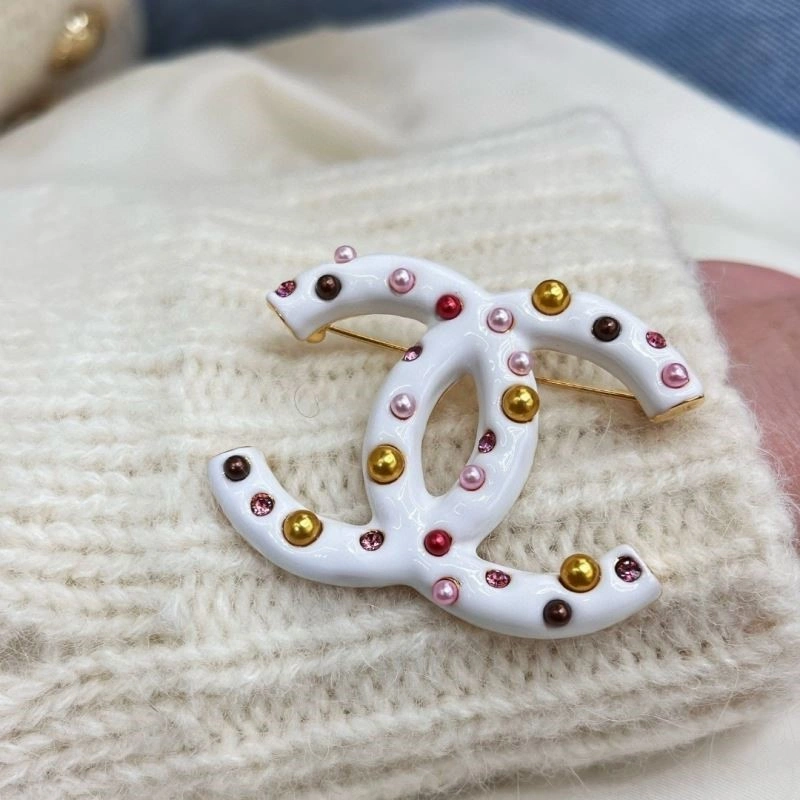 HighPerformance Chanel Brooches 225526