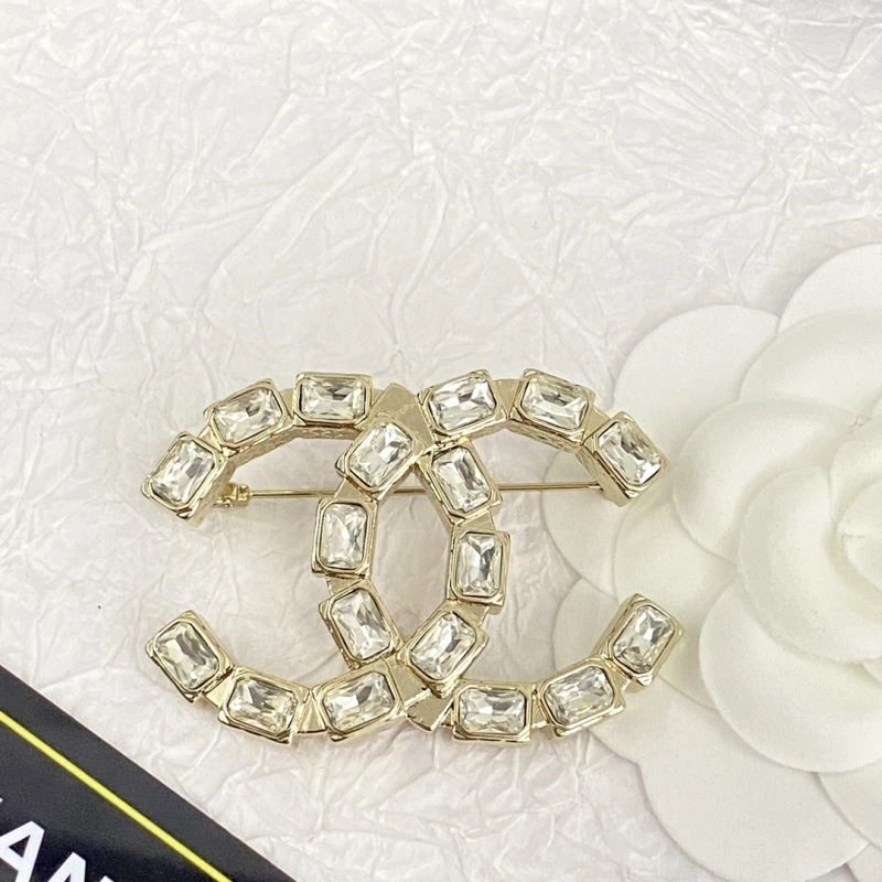 Chanel Brooches Functional 225568