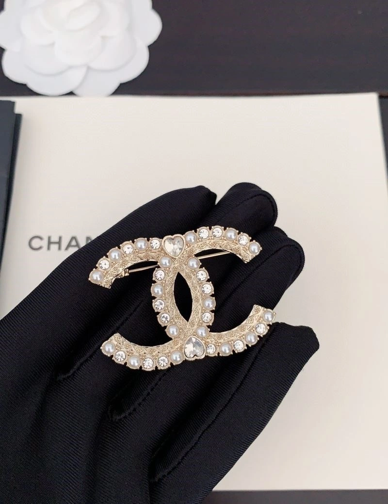 Trendy Chanel Brooches 225530