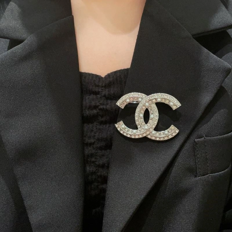 QuickDry Chanel Brooches 225520