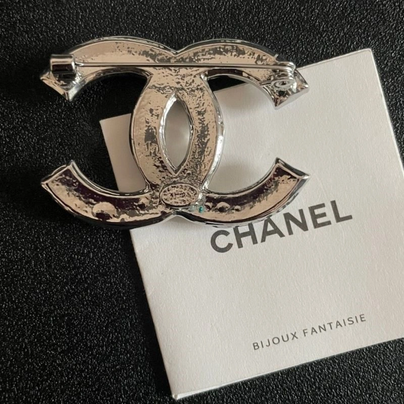QuickDry Chanel Brooches 225520