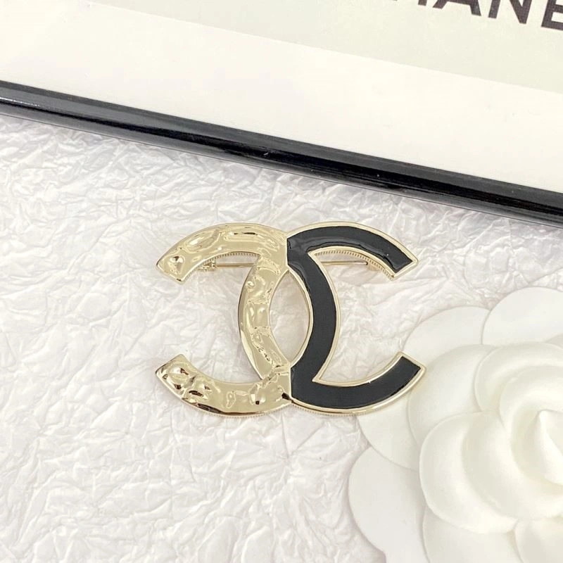 Snug Chanel Brooches 225522