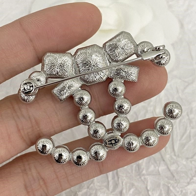 SoftTouch Chanel Brooches 225517
