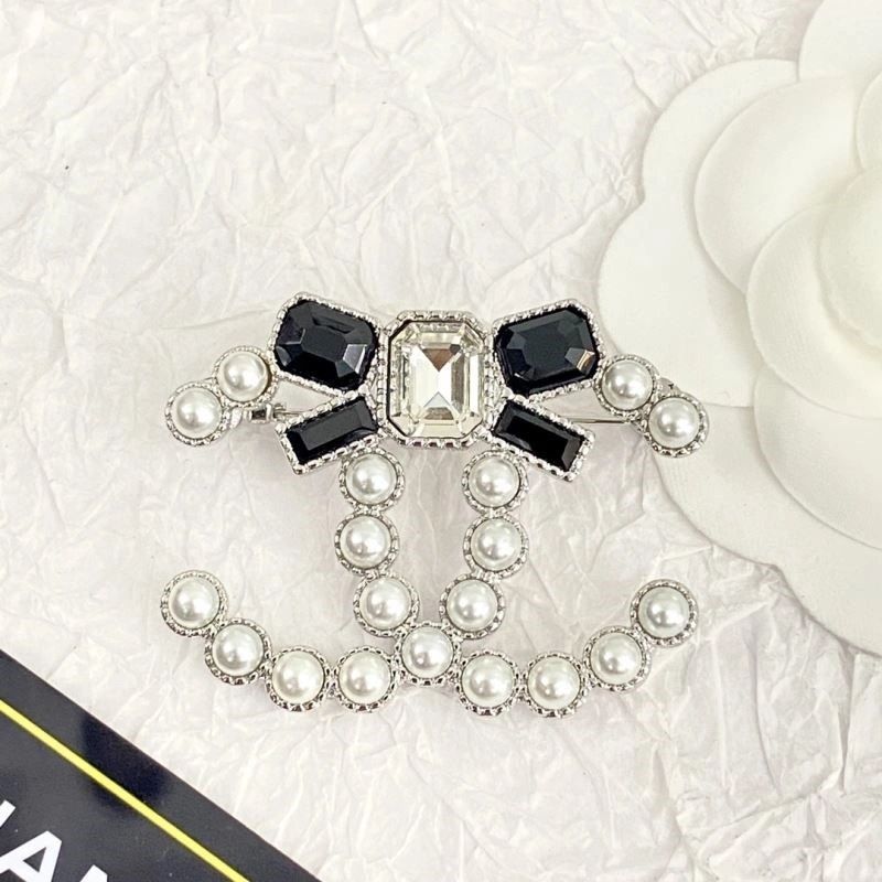 SoftTouch Chanel Brooches 225517