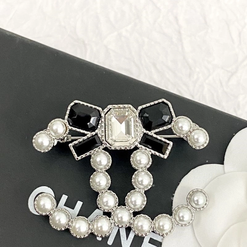 SoftTouch Chanel Brooches 225517