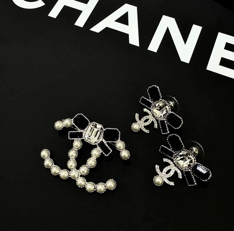 SoftTouch Chanel Brooches 225517