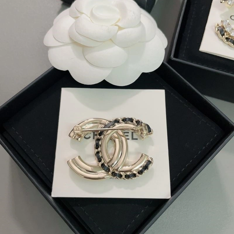 Sporty Chanel Brooches 225513