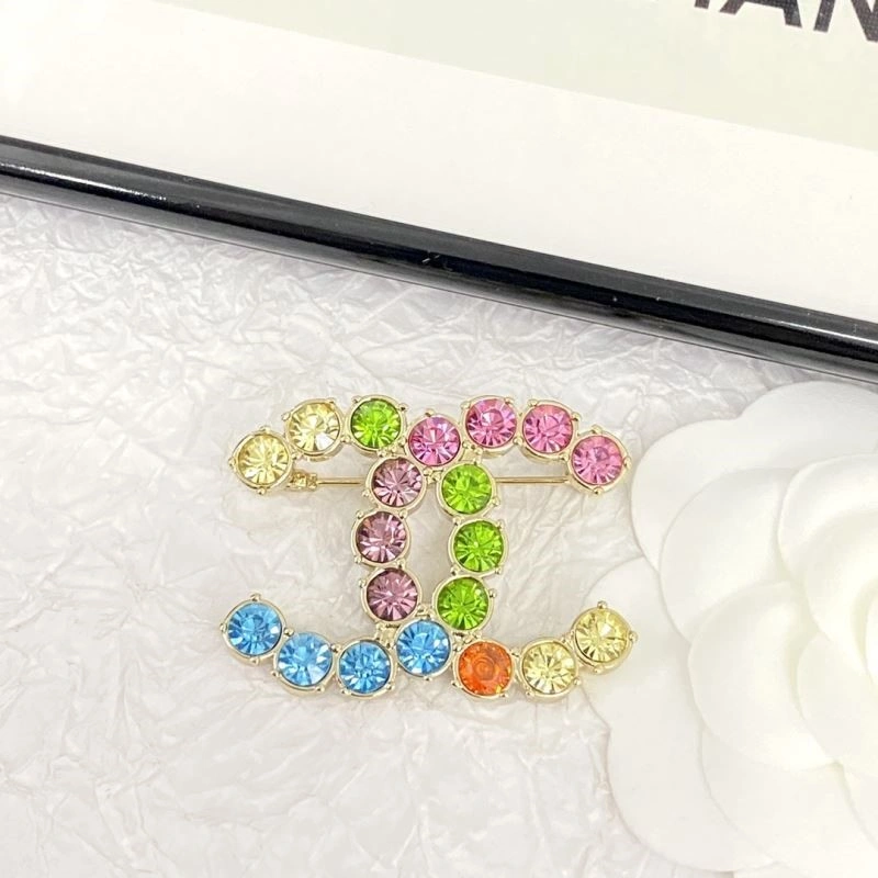 Versatile Chanel Brooches 225546