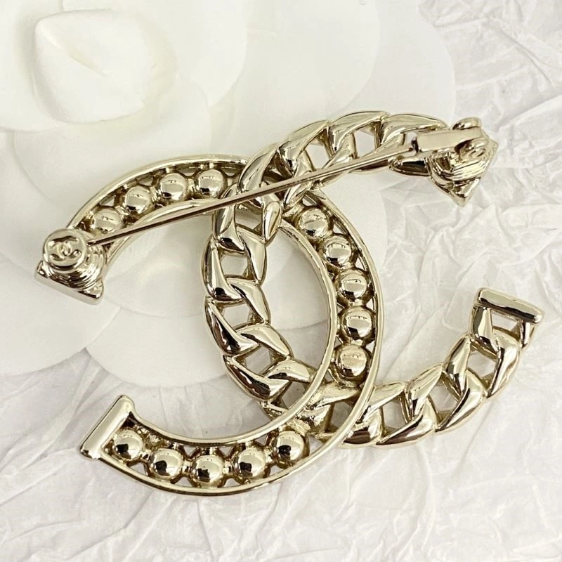 Chanel Brooches ModernLook 225501