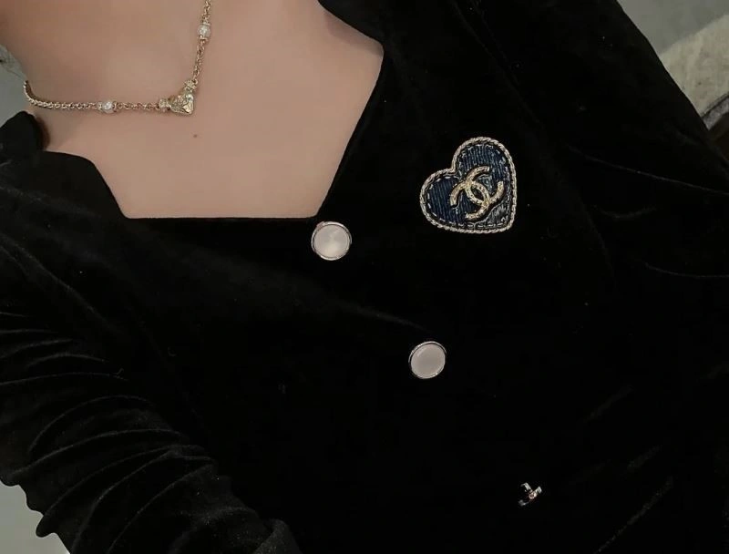 GoAnywhere Chanel Brooches 225495