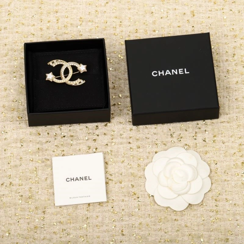 Chanel Brooches ModernLook 225483