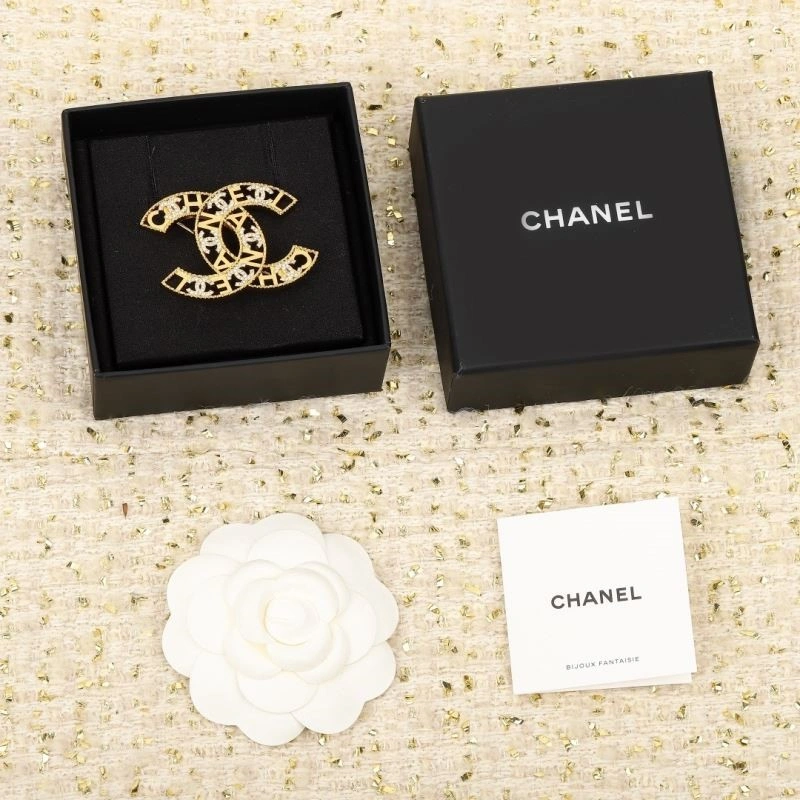 Neat Chanel Brooches 225482