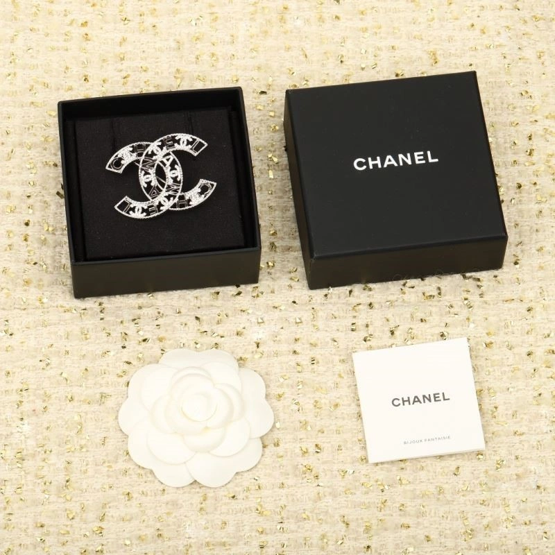 Chanel Brooches MultiPurpose 225469