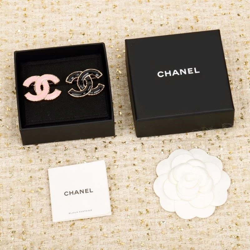 EyeCatching Chanel Brooches 225550