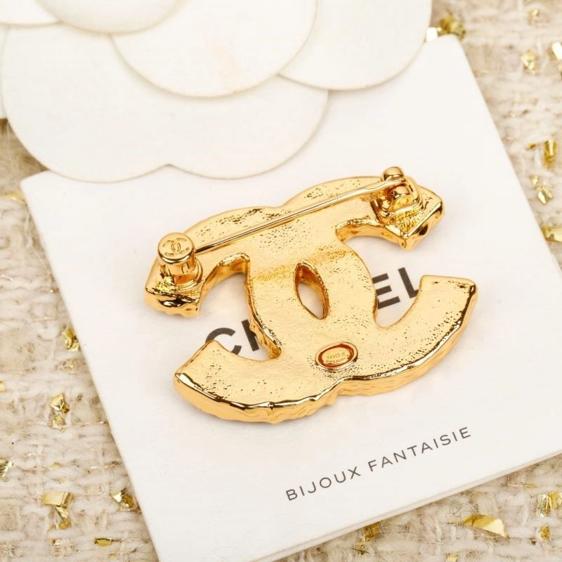 EyeCatching Chanel Brooches 225550