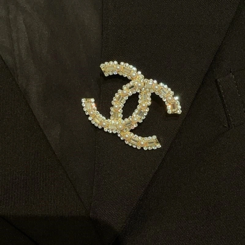 Chanel Brooches Colorful 225471