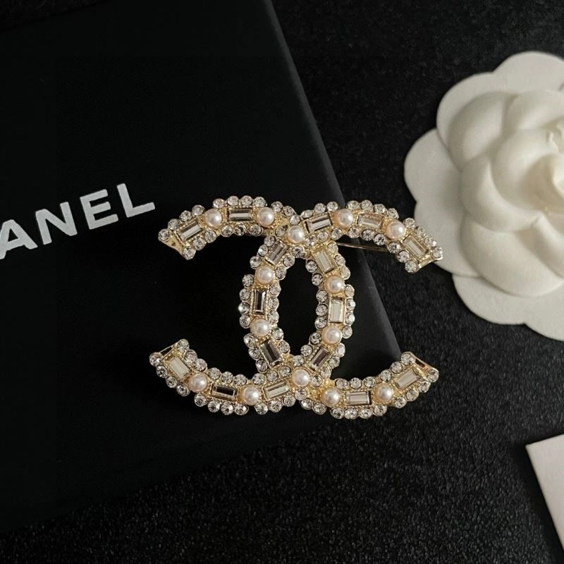 Chanel Brooches Colorful 225471