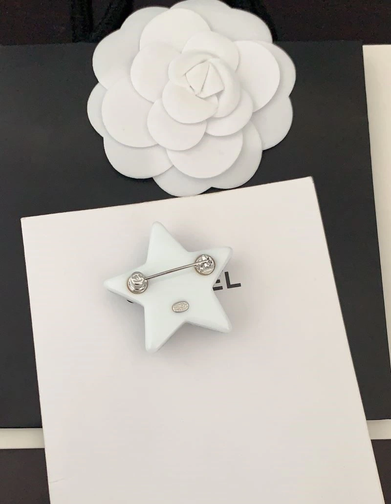 EasyMatch Chanel Brooches 225467