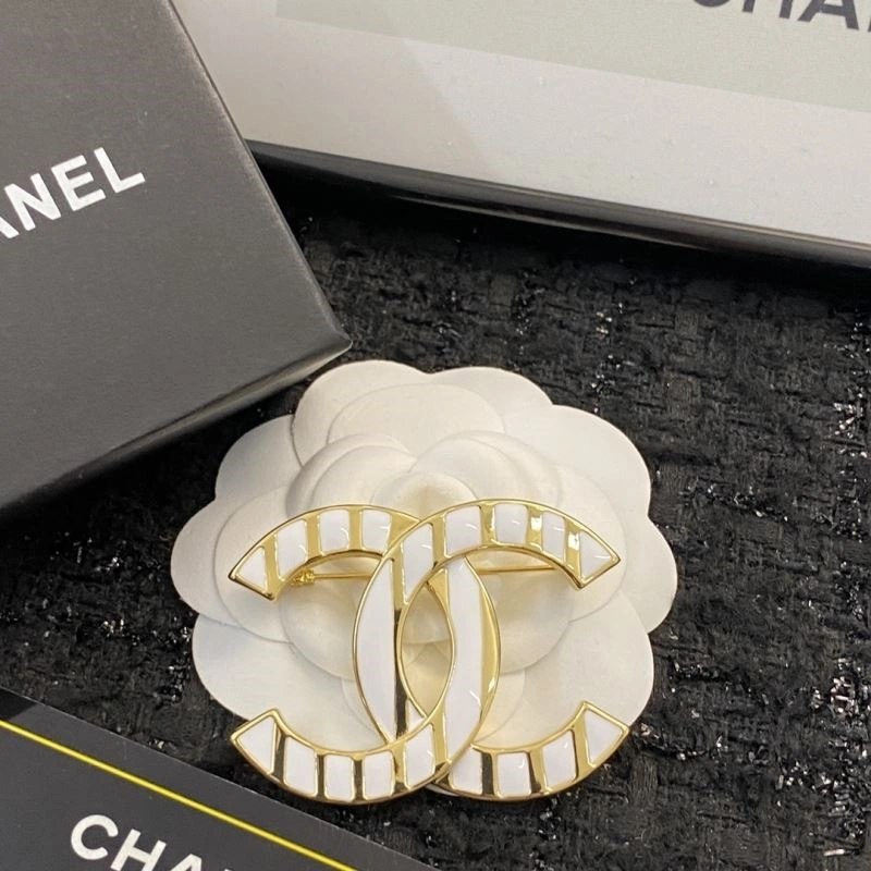 Durable Chanel Brooches 225449