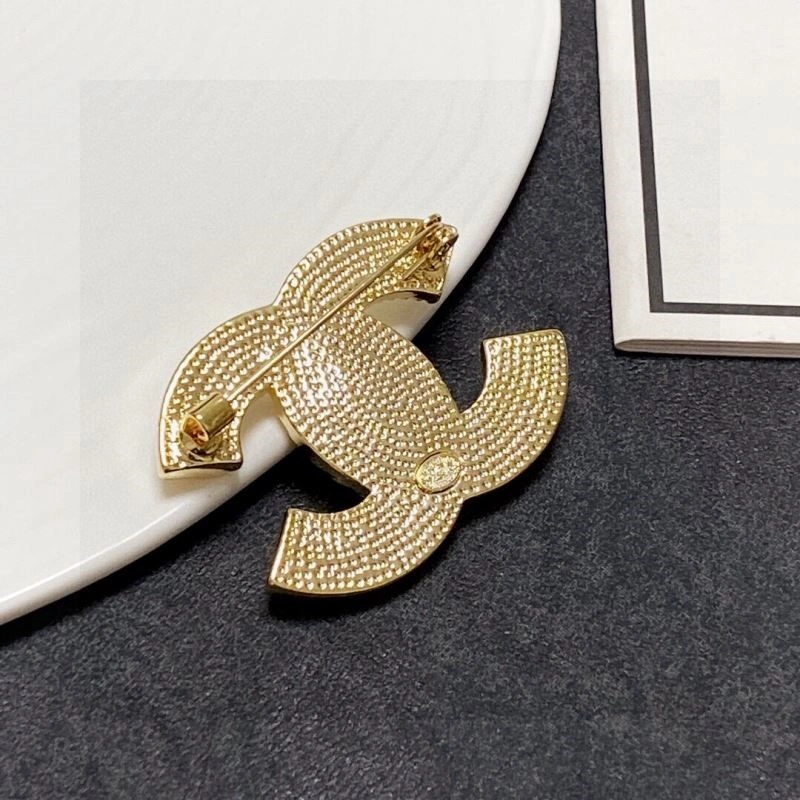 Chic Chanel Brooches 225478