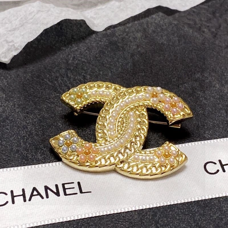 Chic Chanel Brooches 225478