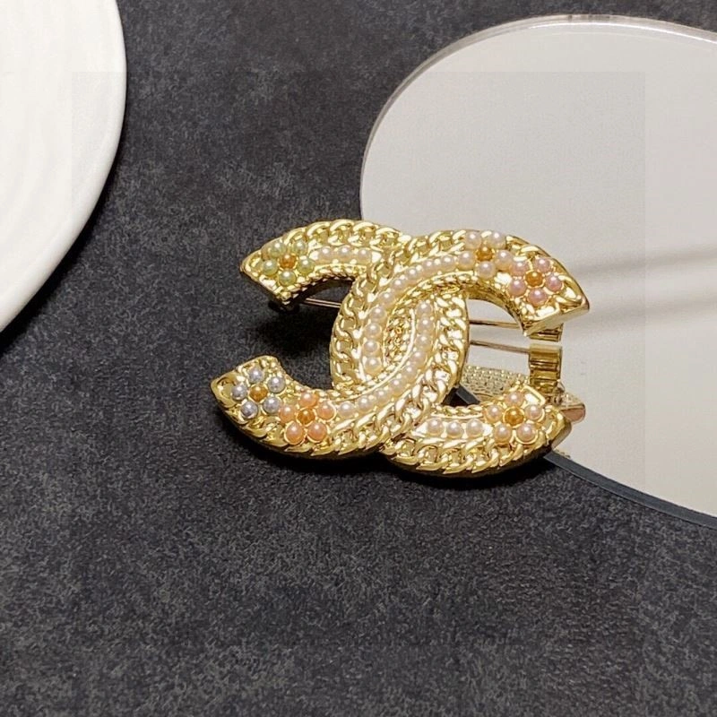 Chic Chanel Brooches 225478