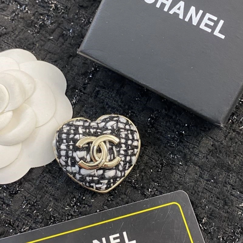 Chanel Brooches Flexible 225437