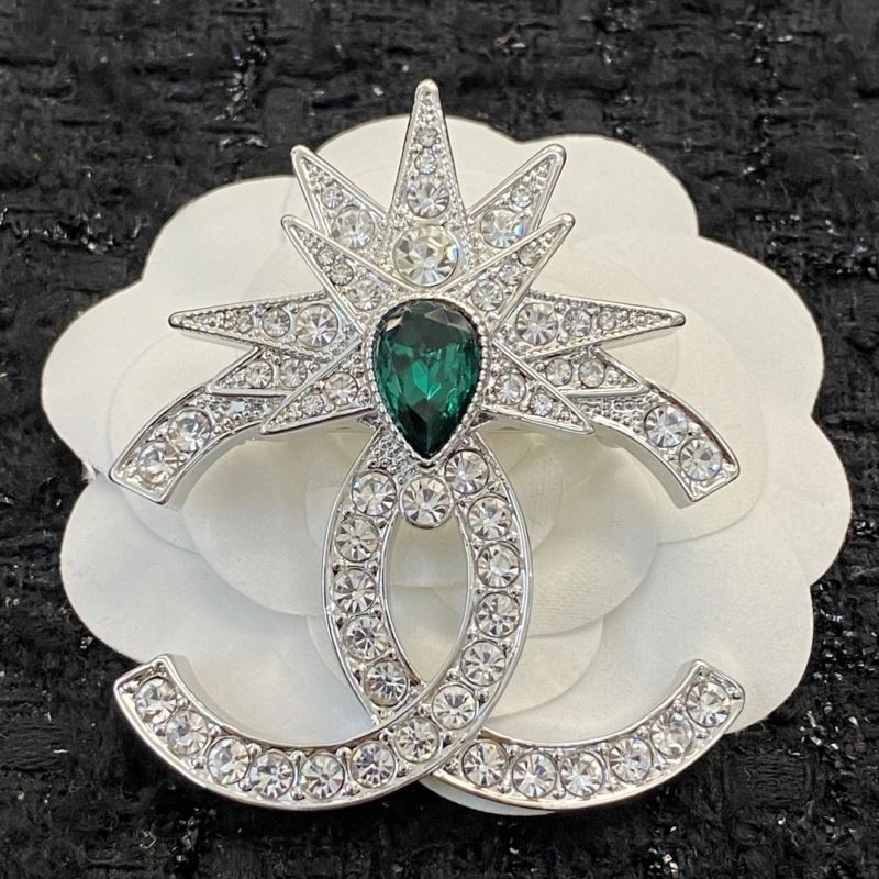 Trendsetting Chanel Brooches 225410