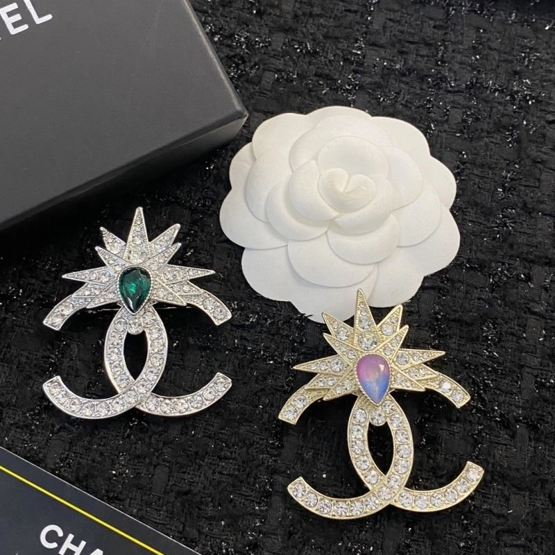 Trendsetting Chanel Brooches 225410