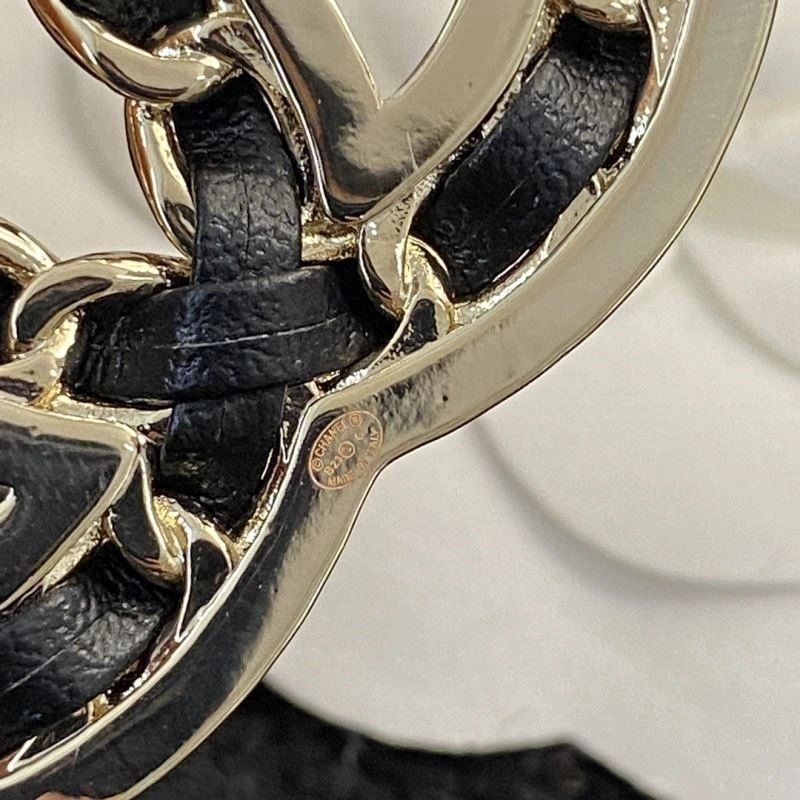 TechFriendly Chanel Brooches 225412