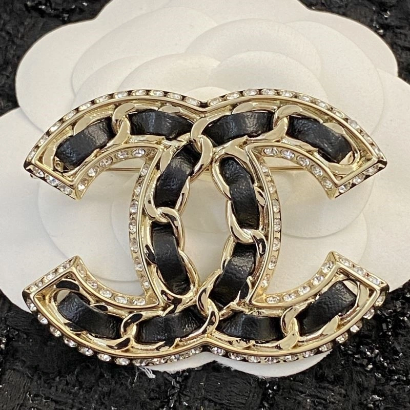 TechFriendly Chanel Brooches 225412