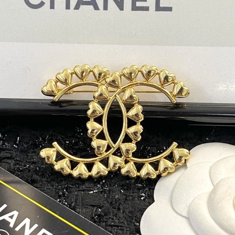 Elegant Chanel Brooches 225505