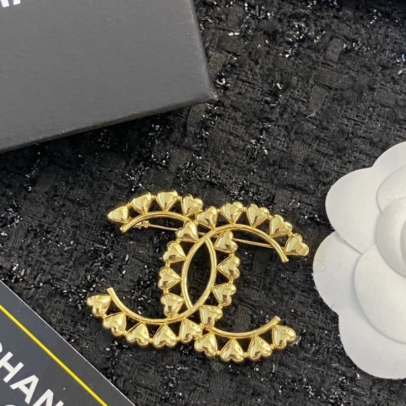 Elegant Chanel Brooches 225505