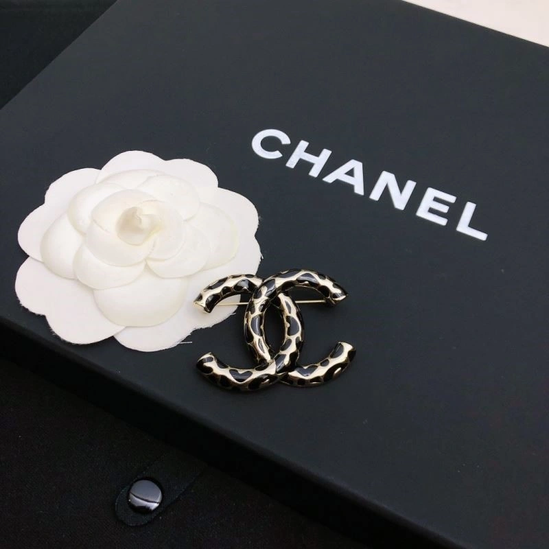 OnTrend Chanel Brooches 225414
