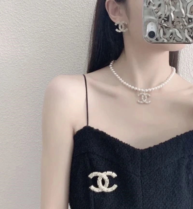 Chanel Brooches Trendsetting 225419