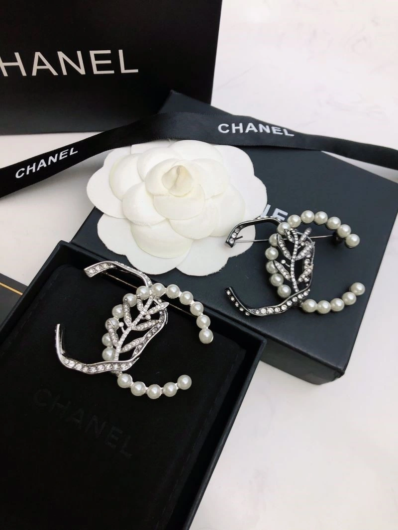 GoodFit Chanel Brooches 225507