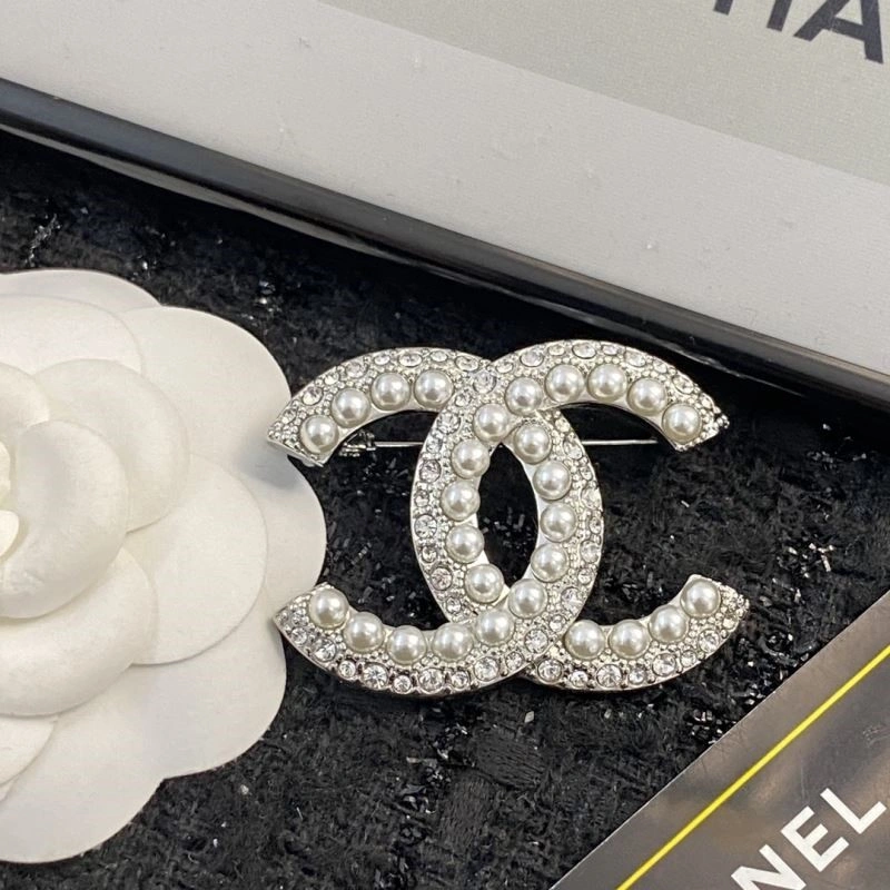 Chanel Brooches Durable 224450