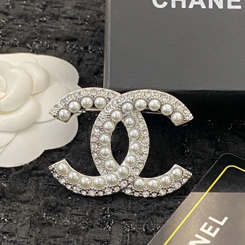 Chanel Brooches Durable 224450