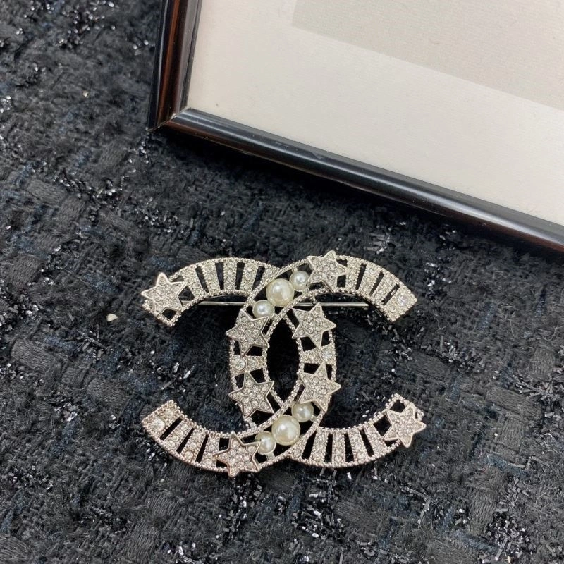 Chanel Brooches Functional 224439