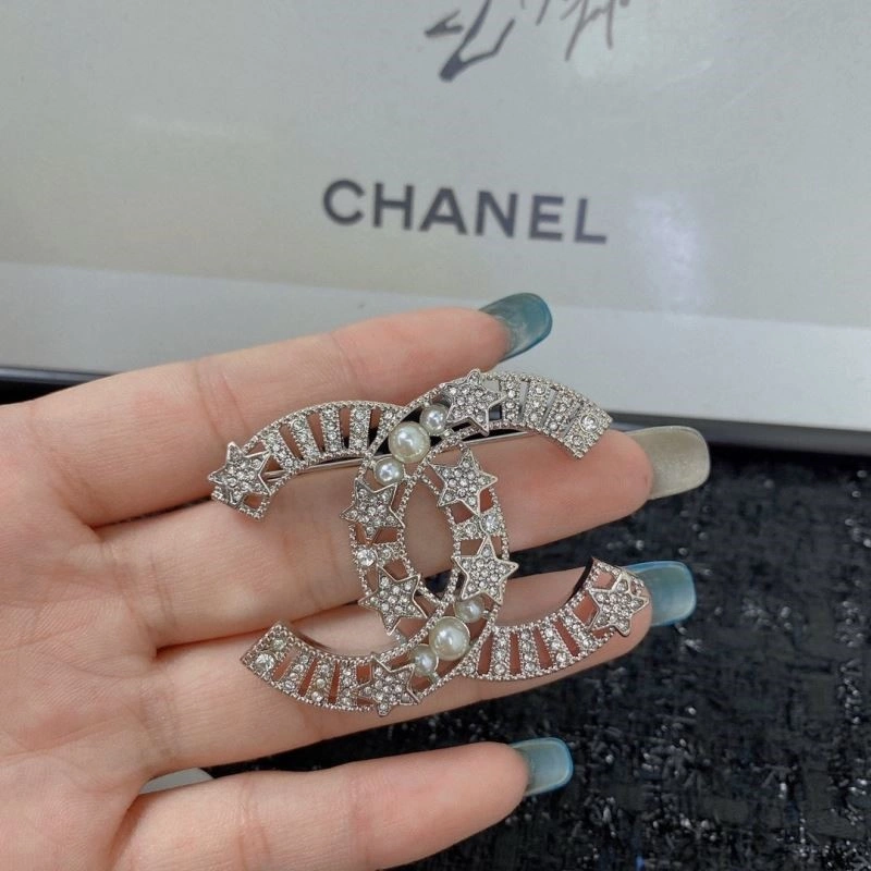 Chanel Brooches Functional 224439
