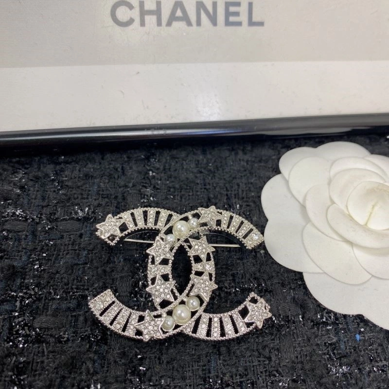 Chanel Brooches Functional 224439