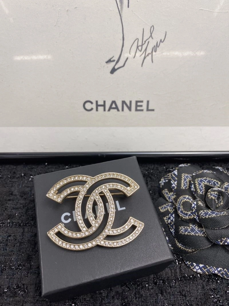 WeatherProof Chanel Brooches 224443