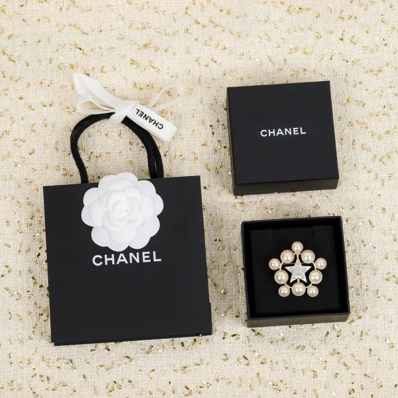 Chanel Brooches Breathable 224423