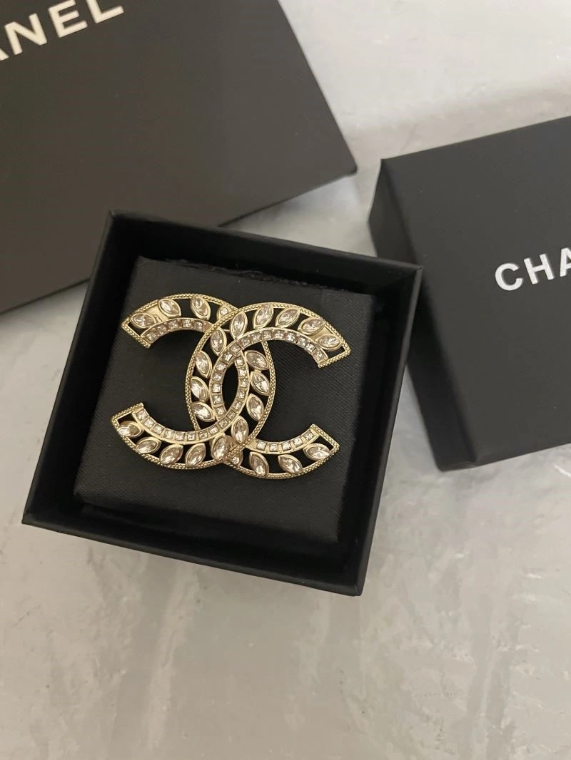 Casual Chanel Brooches 224427