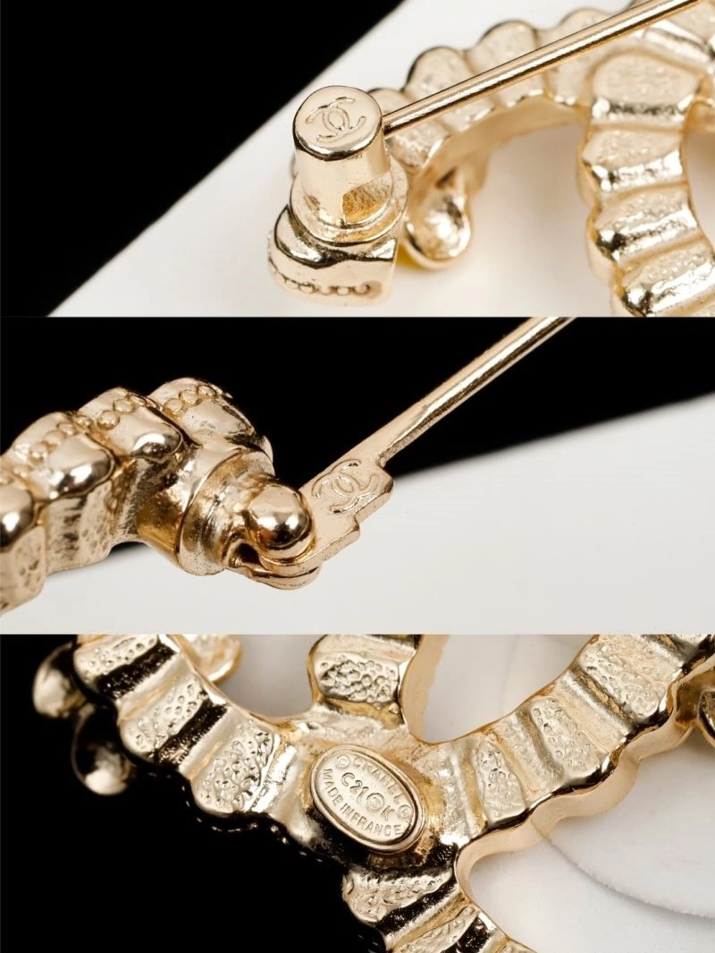 Sophisticated Chanel Brooches 224417