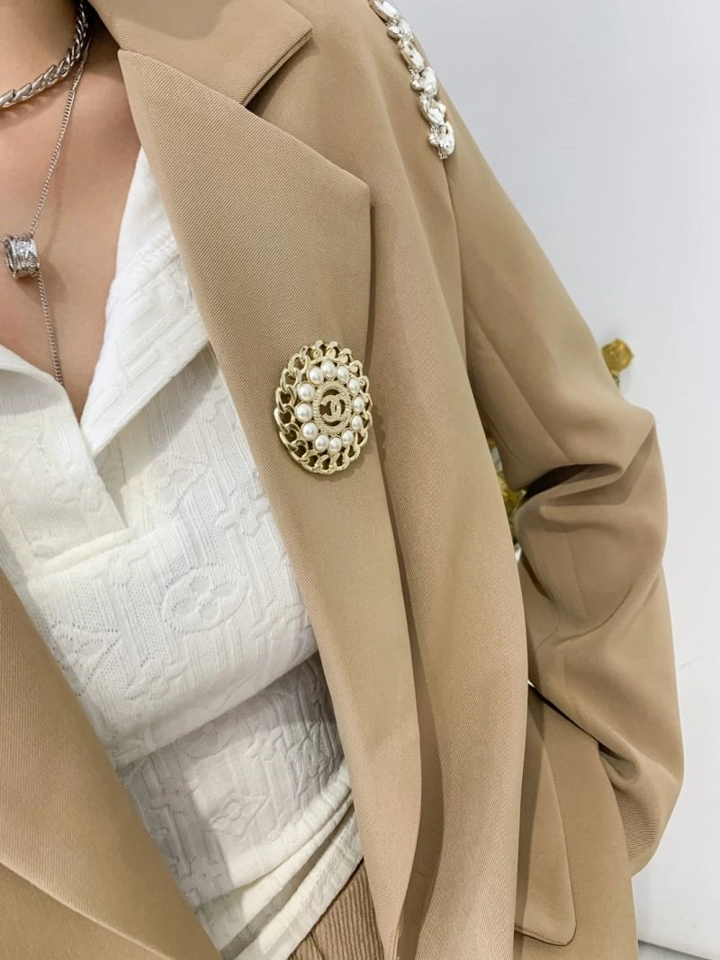 Chanel Brooches Colorful 224505