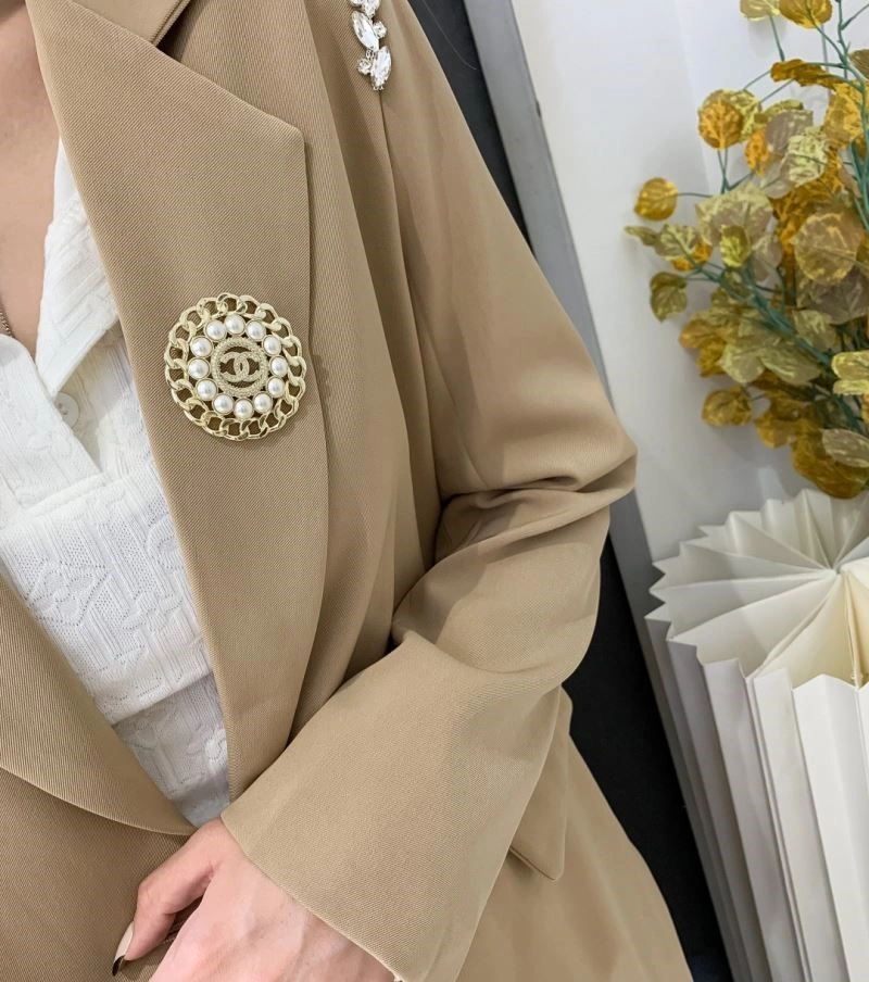 Chanel Brooches Colorful 224505