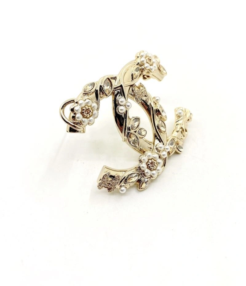 Lightweight Chanel Brooches 224414