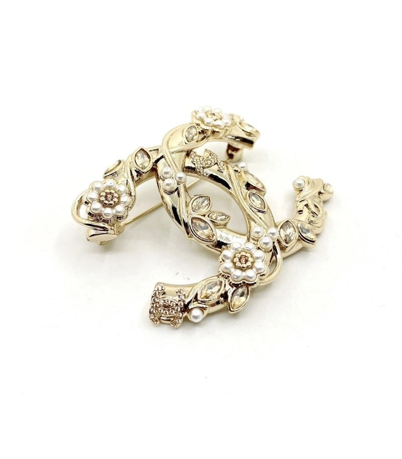Lightweight Chanel Brooches 224414
