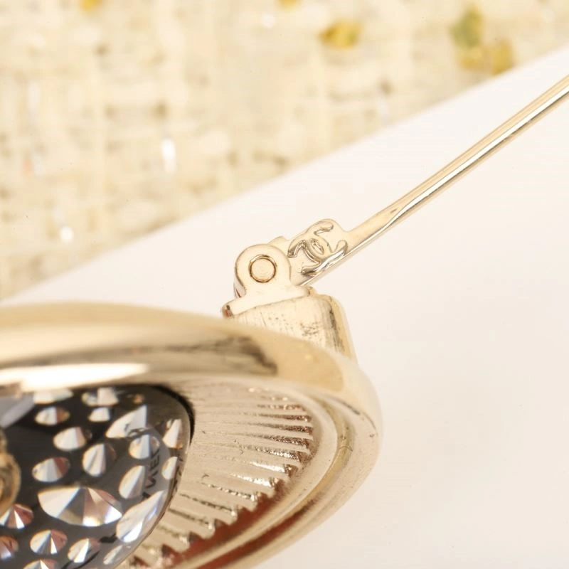 Chanel Brooches Comfortable 224415